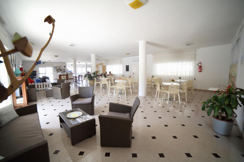 Hotel Albatros Торре-Вадо Экстерьер фото
